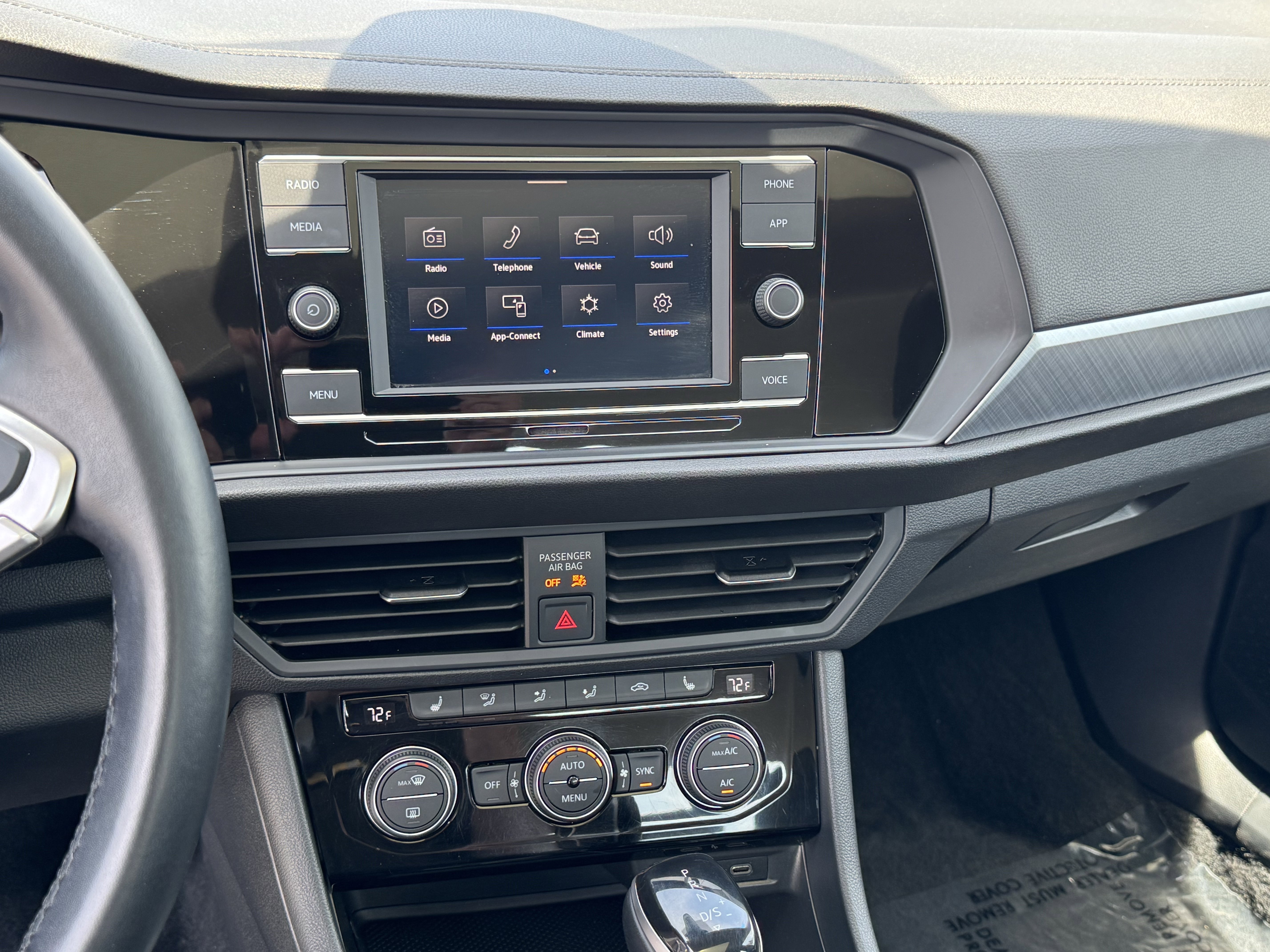 Used 2023 Volkswagen Jetta SE w/ Panoramic Sunroof Package FWD image 25