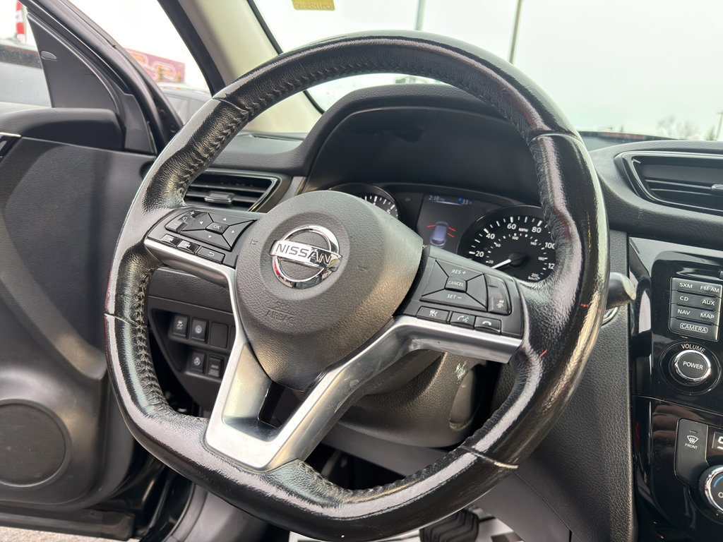 Used 2018 Nissan Rogue Sport SL w/ SL Premium Package image 19