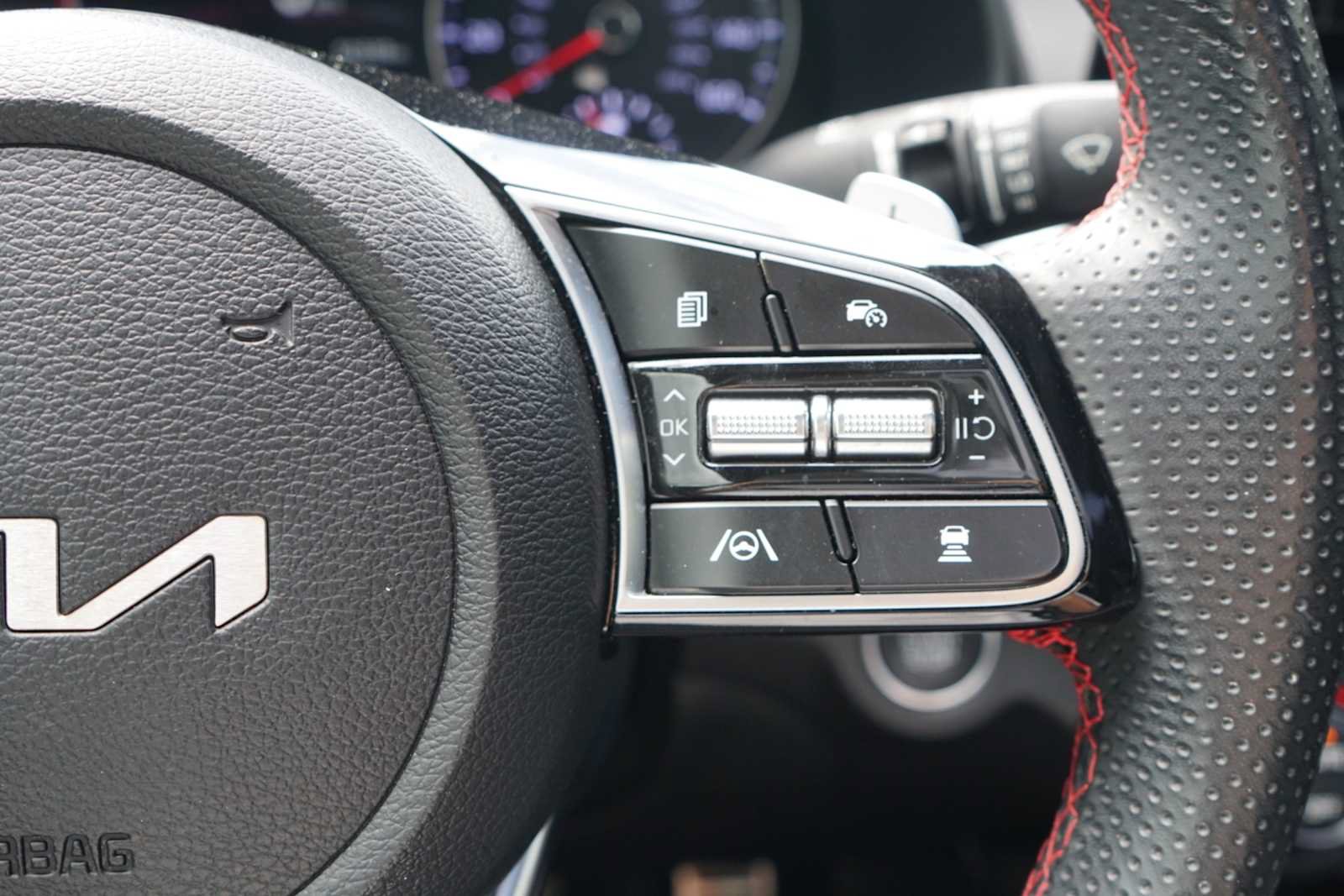 Certified 2023 Kia Forte GT w/ GT2 Package FWD image 12