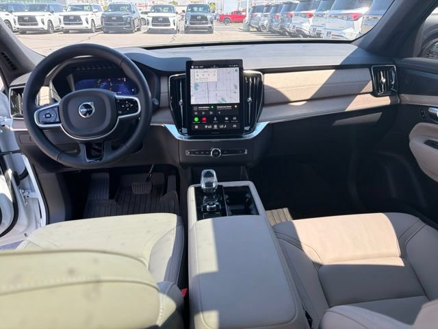 Used 2025 Volvo XC90 B6 Plus w/ Protection Package Premier AWD/4WD image 2