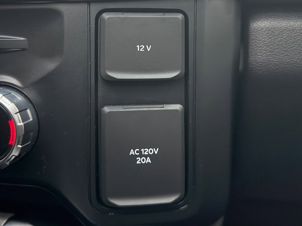 Used 2023 Ford F350 Lariat w/ Chrome Package image 36