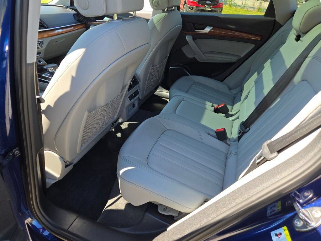 Used 2022 Audi Q5 2.0T Premium Plus AWD/4WD image 17