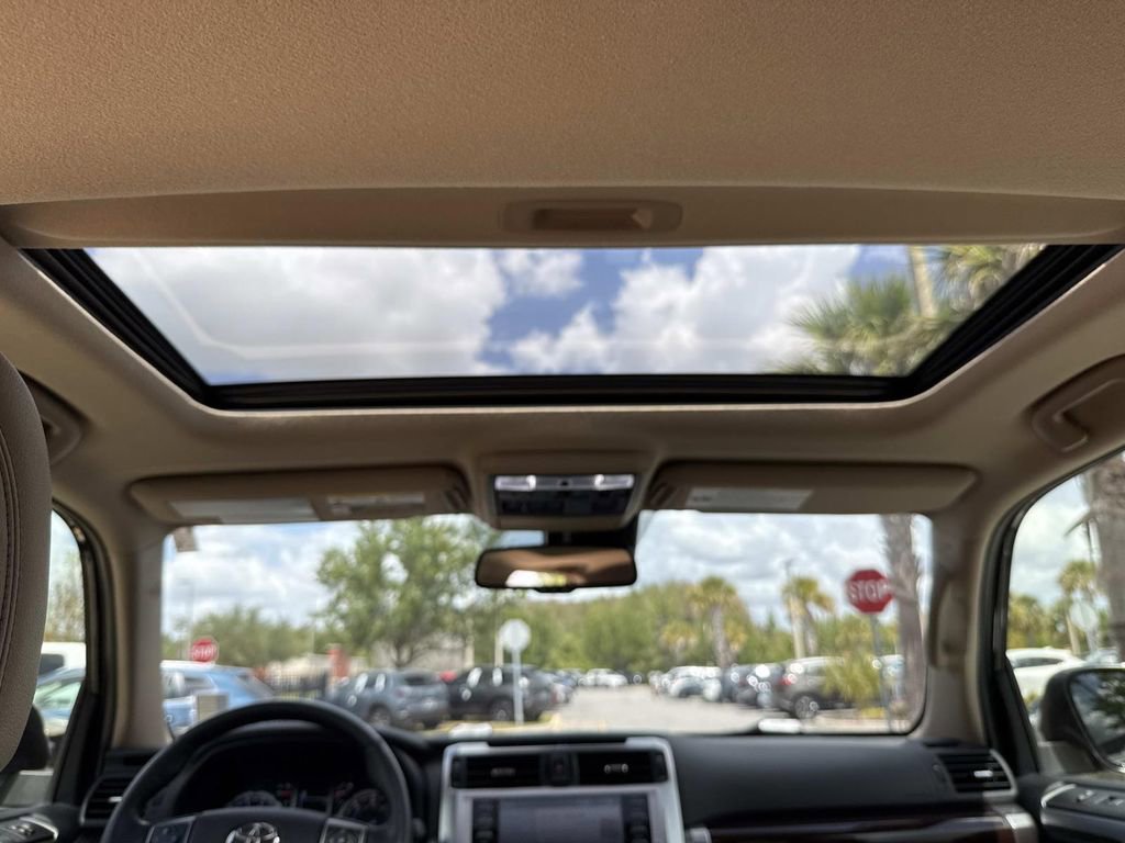 Used 2023 Toyota 4Runner Limited image 22