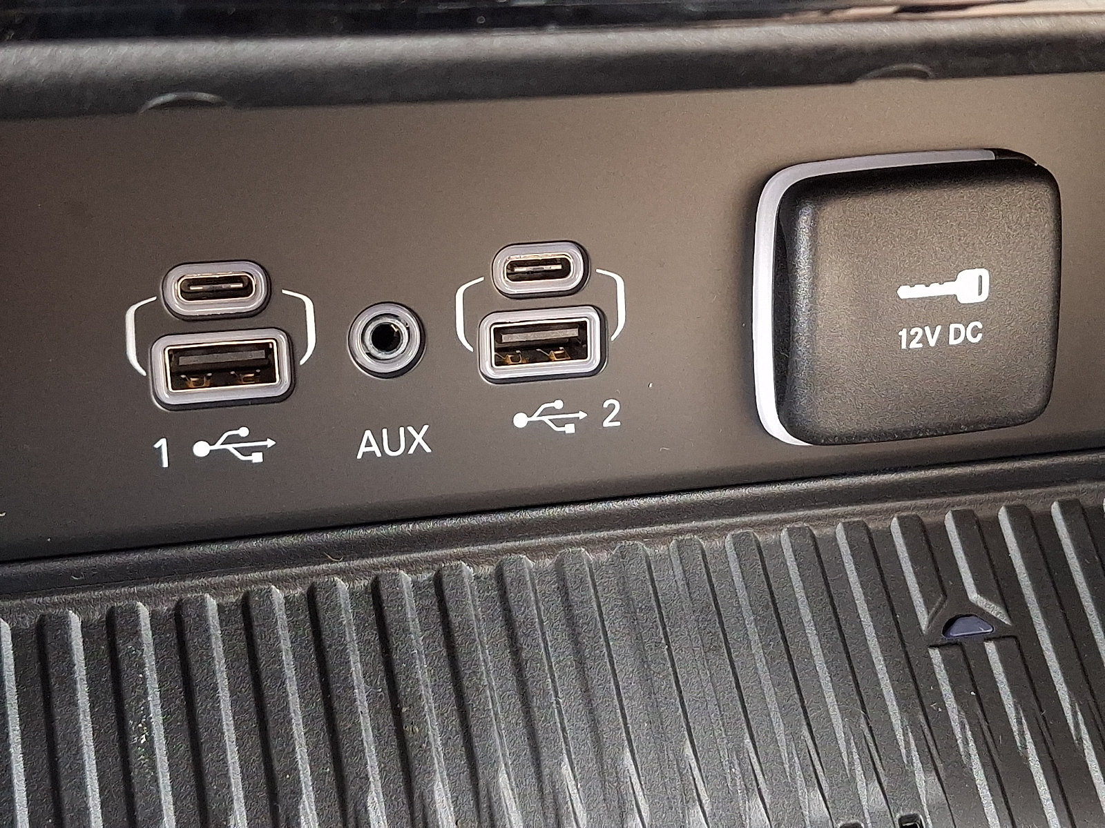 New 2027 Jeep Grand Cherokee Limited AWD/4WD image 16