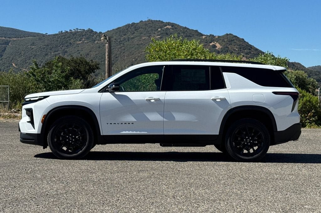 New 2026 Chevrolet Traverse LT w/ Midnight/Sport Edition FWD image 7