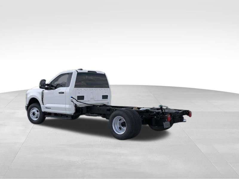 New 2025 Ford F350 XL w/ XL Chrome Package AWD/4WD image 4