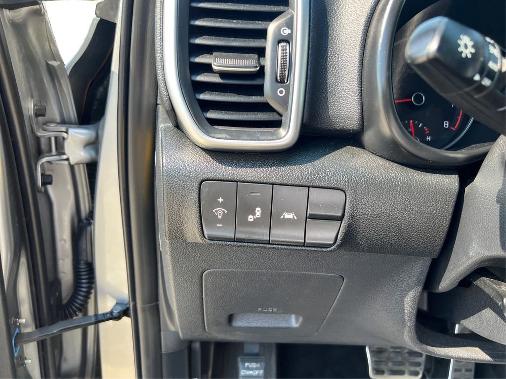 Used 2022 Kia Sportage Nightfall Edition image 19