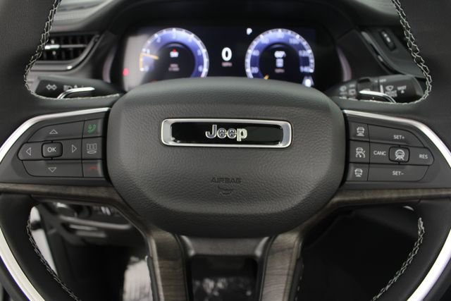 New 2026 Jeep Grand Cherokee Altitude image 13