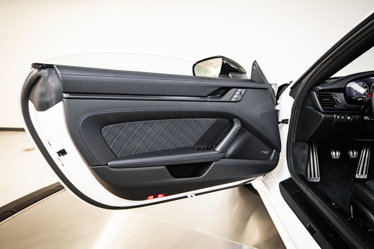 Certified 2026 Porsche 911 Carrera T RWD image 22