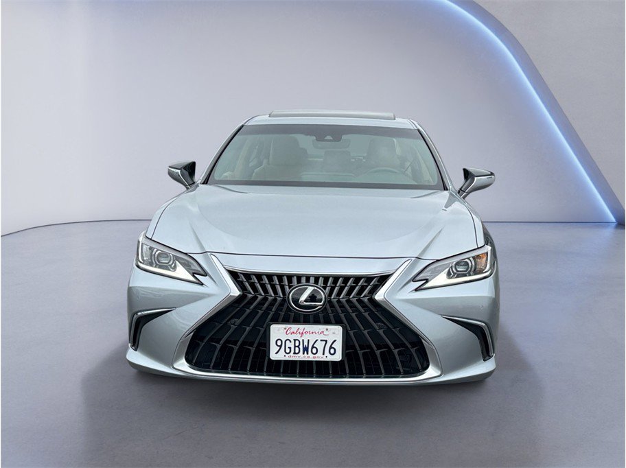 Used 2023 Lexus ES 300h w/ Premium Package FWD image 2