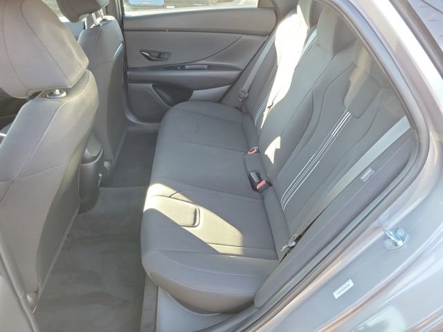 Used 2025 Hyundai Elantra Sport image 20