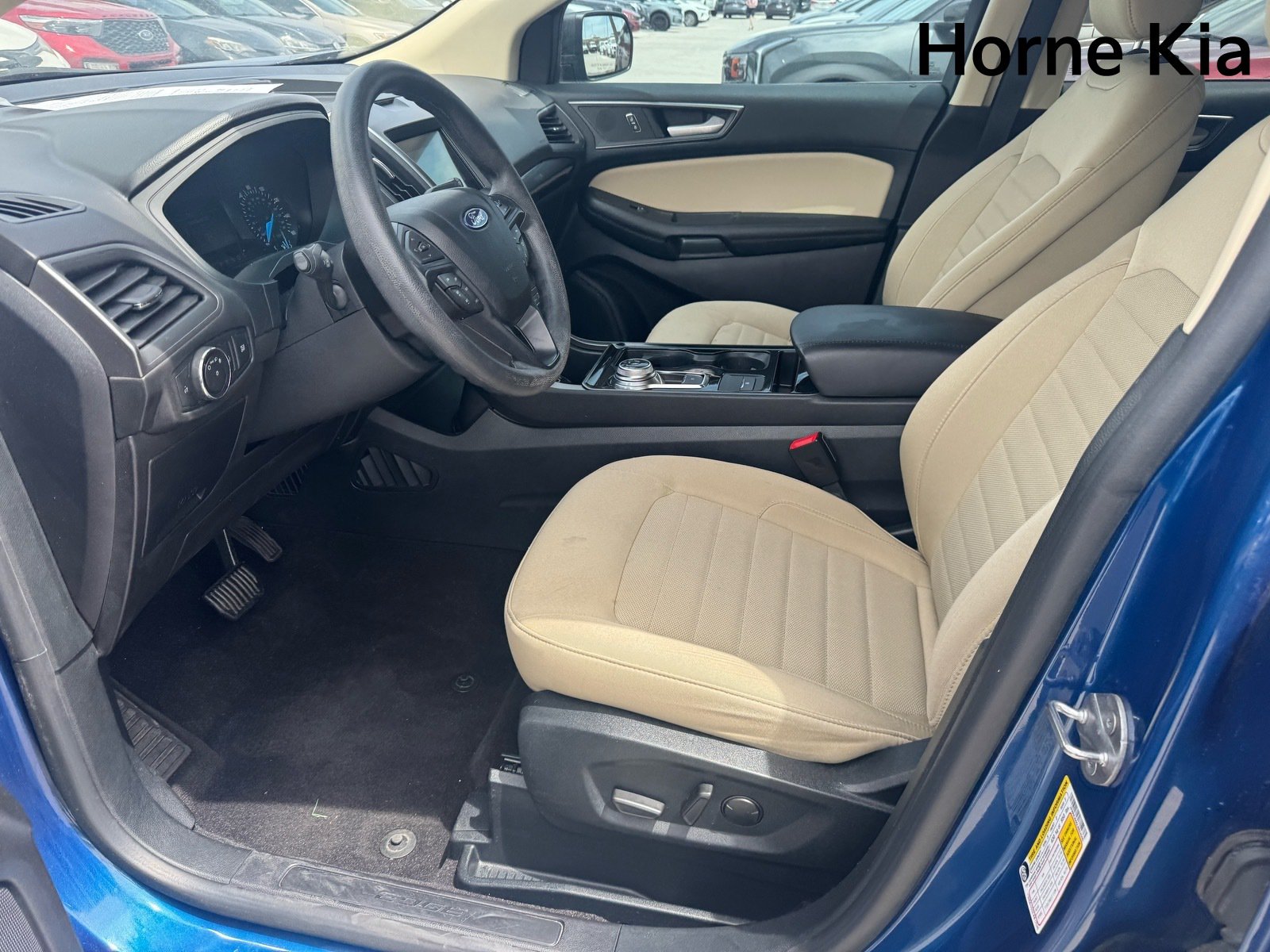 Used 2020 Ford Edge SE FWD image 10