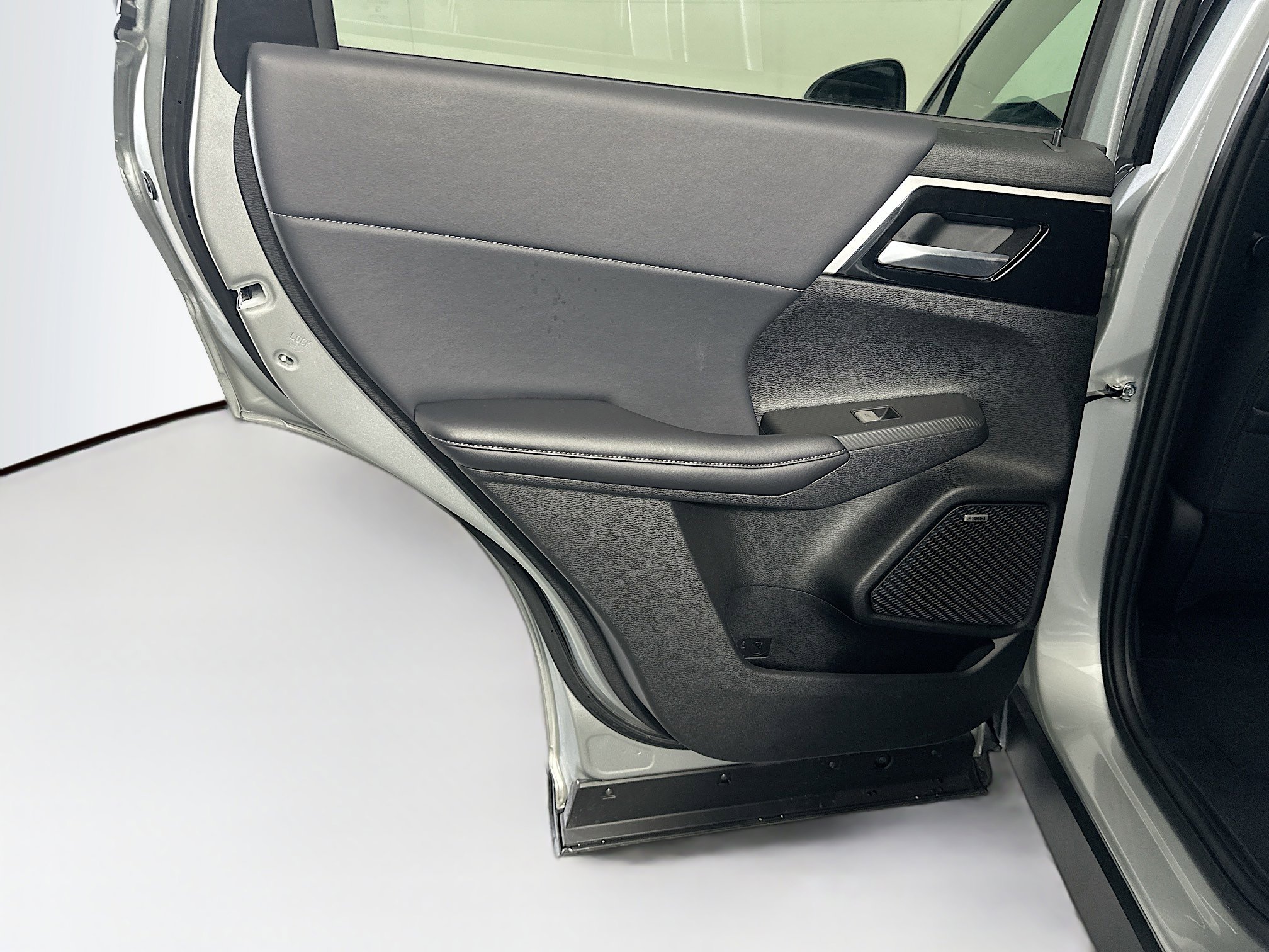 Used 2025 Mitsubishi Outlander SE FWD image 26