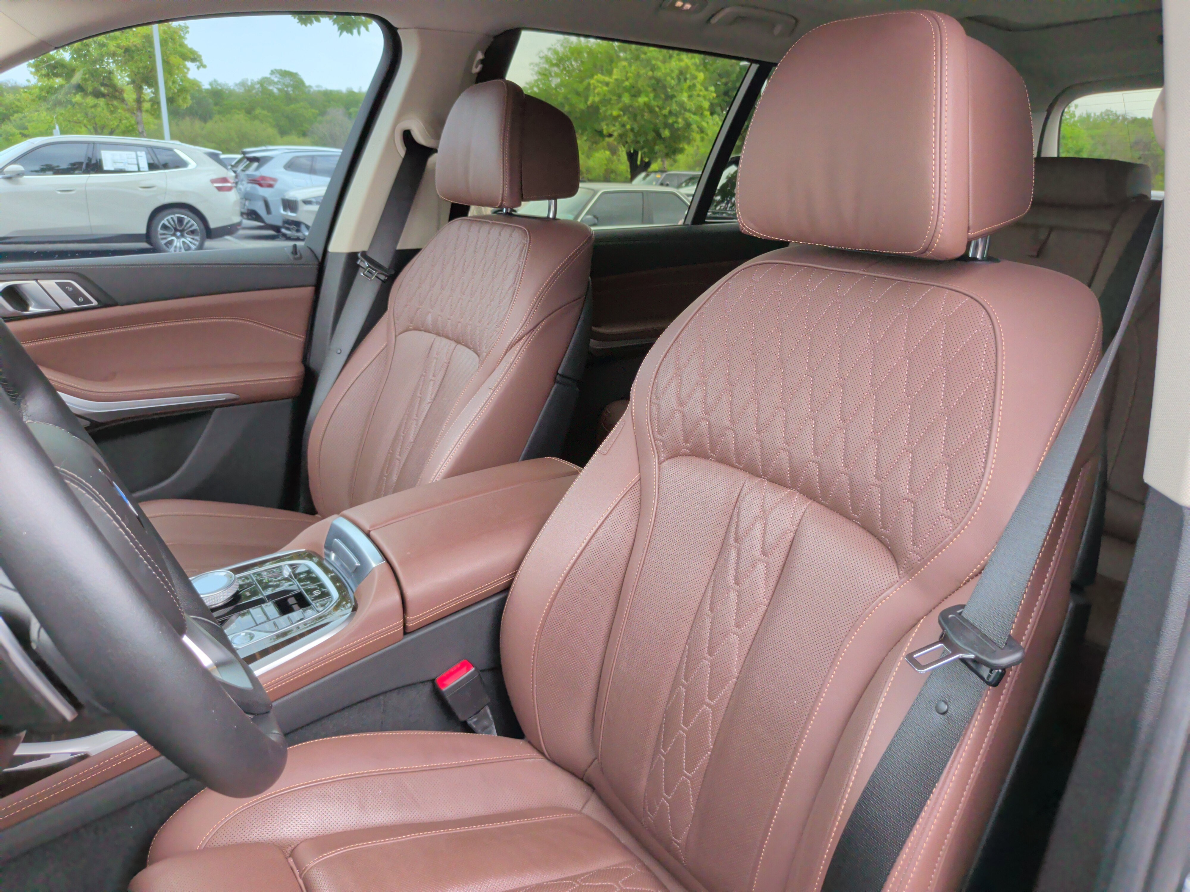 Certified 2024 BMW X7 xDrive40i w/ Executive Package image 22