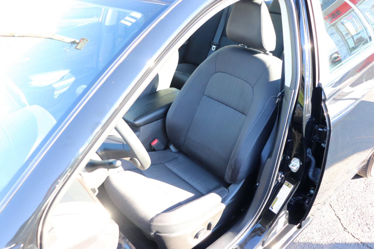 Used 2025 Nissan Altima 2.5 SV AWD/4WD image 11