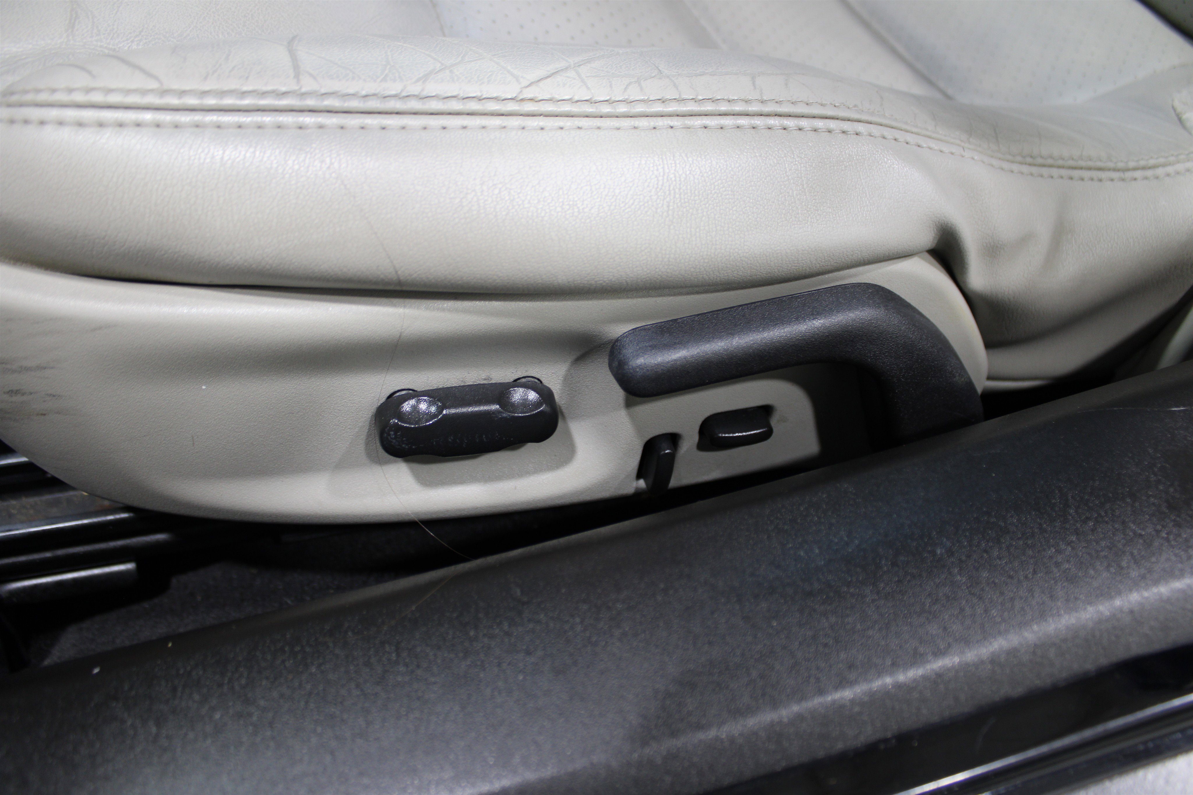 Used 2006 Chevrolet Corvette Coupe w/ Preferred Equipment Group image 4