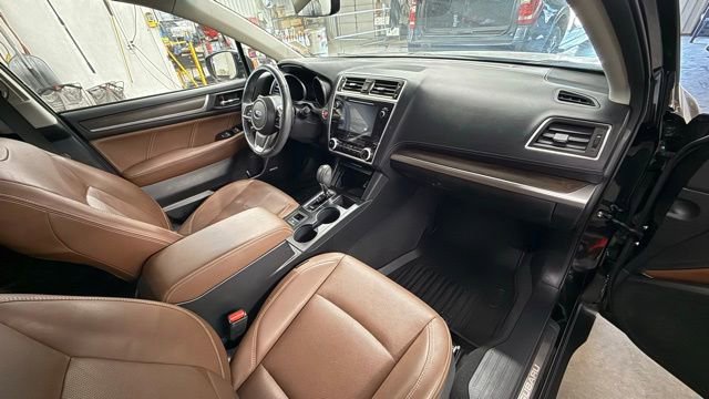 Used 2018 Subaru Outback 3.6R Touring w/ Popular Package #3 image 21