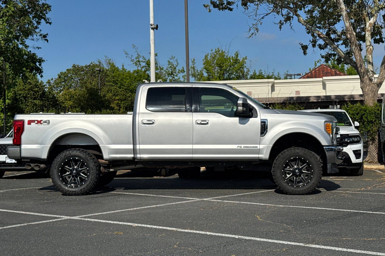 Used 2017 Ford F250 Lariat w/ Lariat Ultimate Package image 3