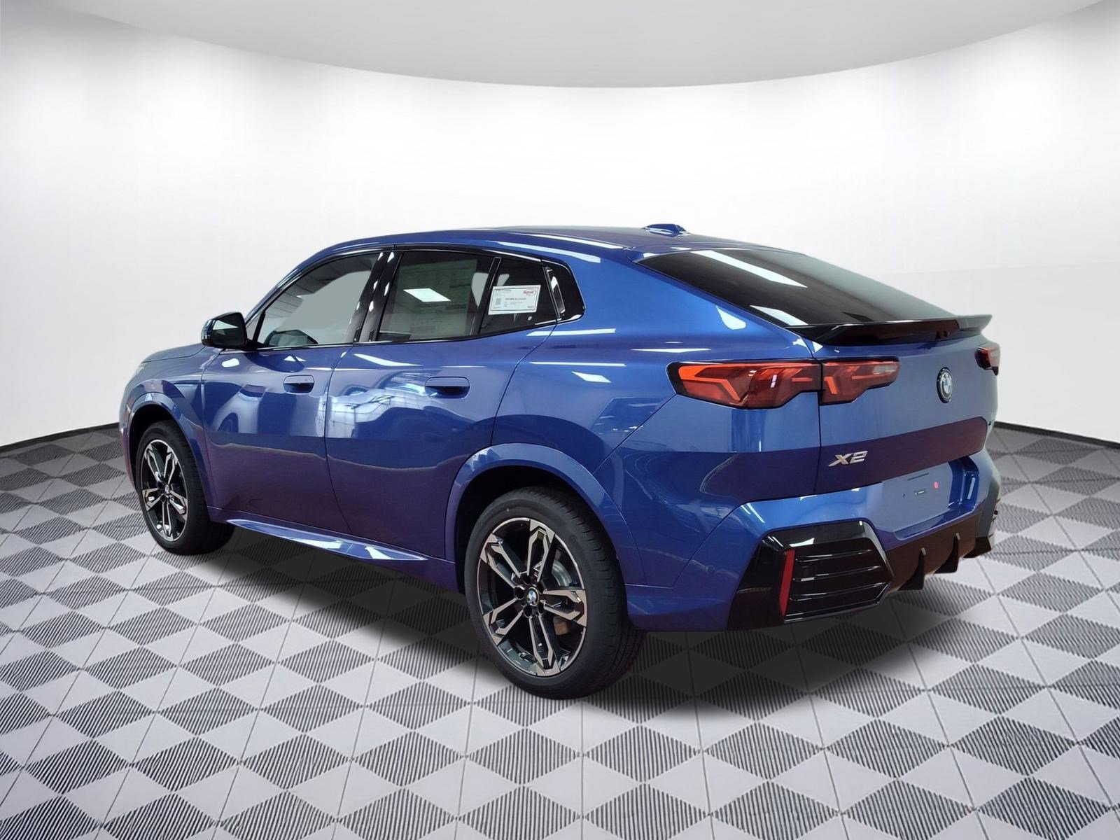 New 2026 BMW X2 xDrive28i image 3