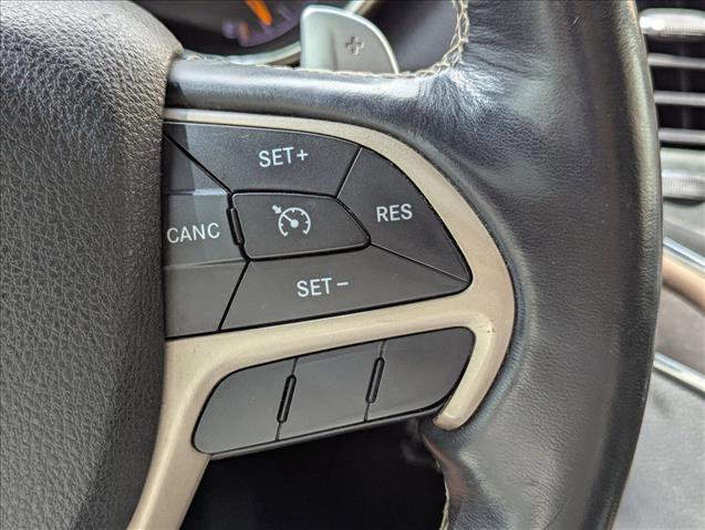 Used 2016 Jeep Grand Cherokee Limited w/ Luxury Group II RWD image 12