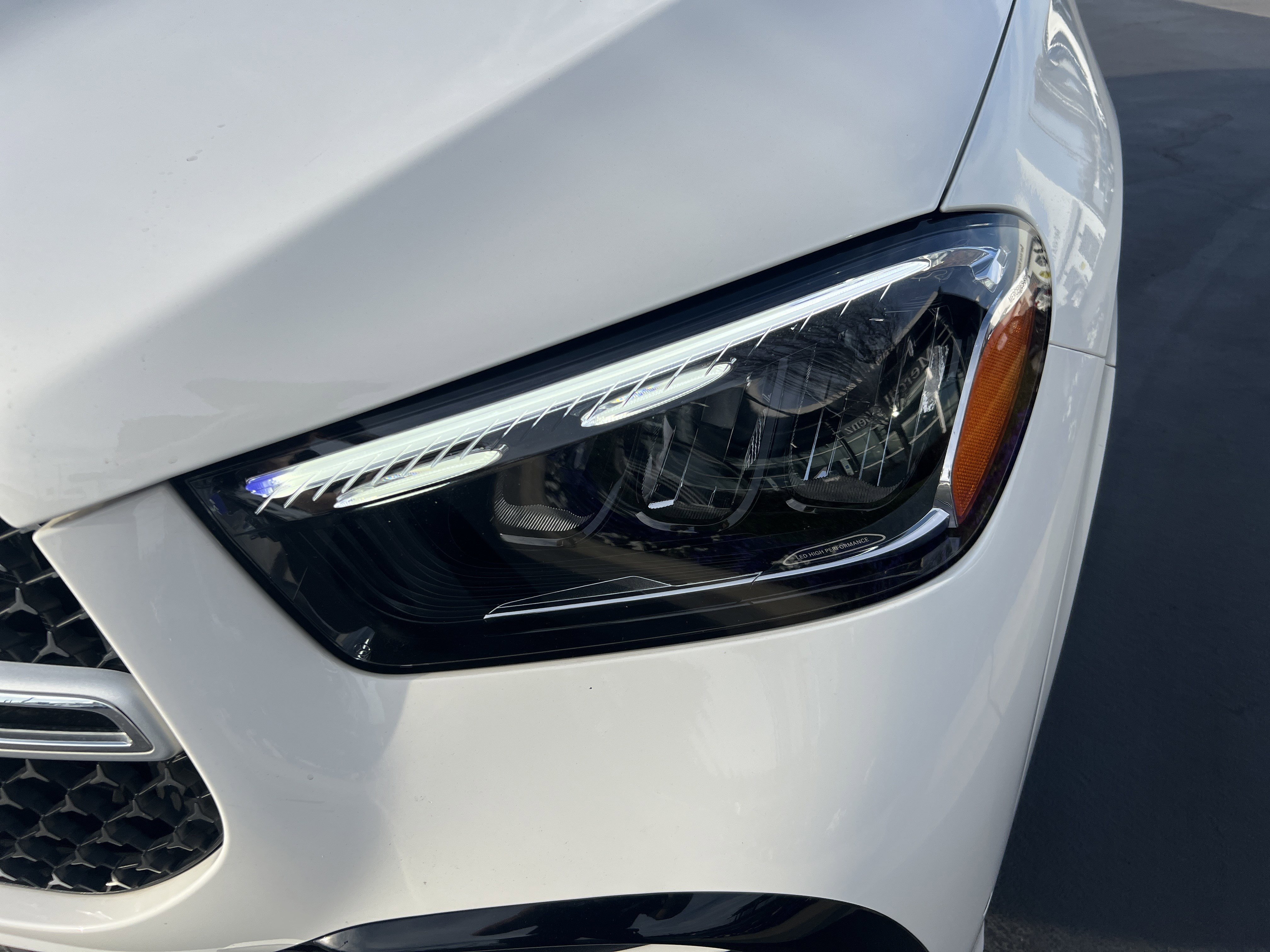 Used 2025 Mercedes-Benz GLE 450e 4MATIC image 6