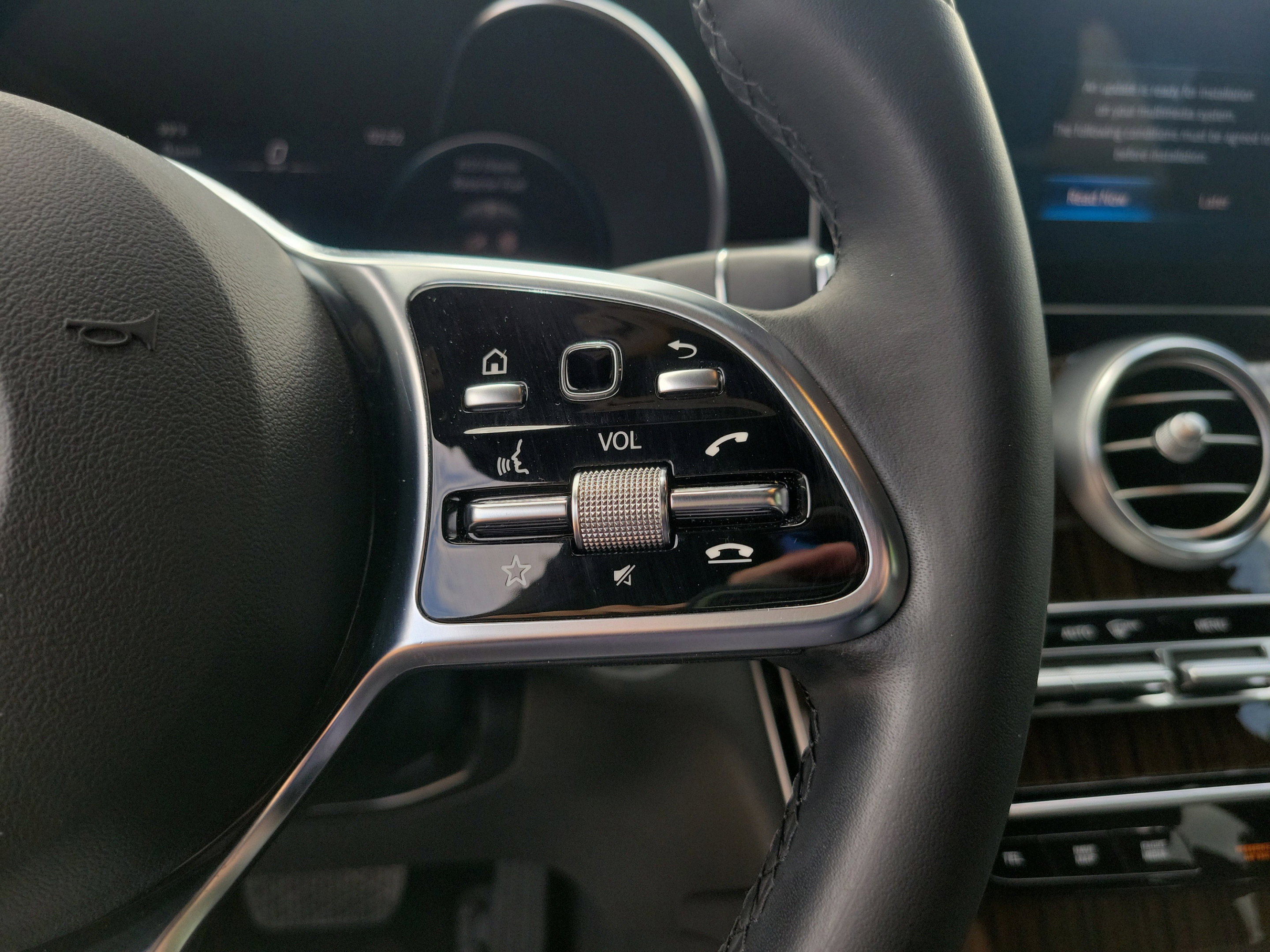 Certified 2023 Mercedes-Benz GLC 300 4MATIC Coupe image 23