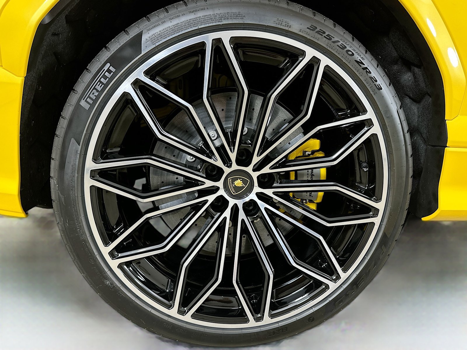Used 2025 Lamborghini Urus S AWD/4WD image 64