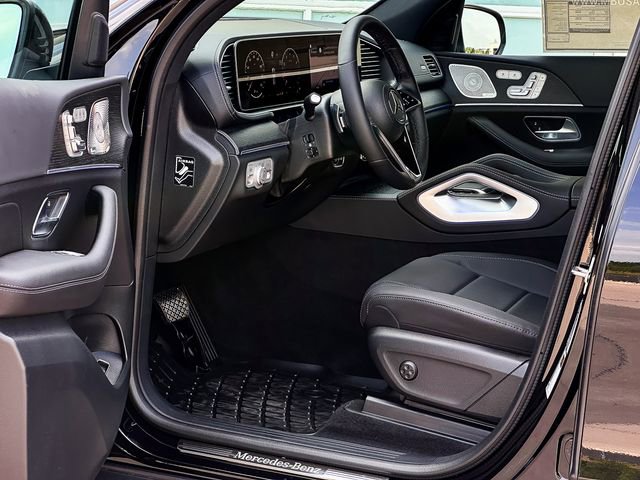 Certified 2025 Mercedes-Benz GLS 450 4MATIC image 10