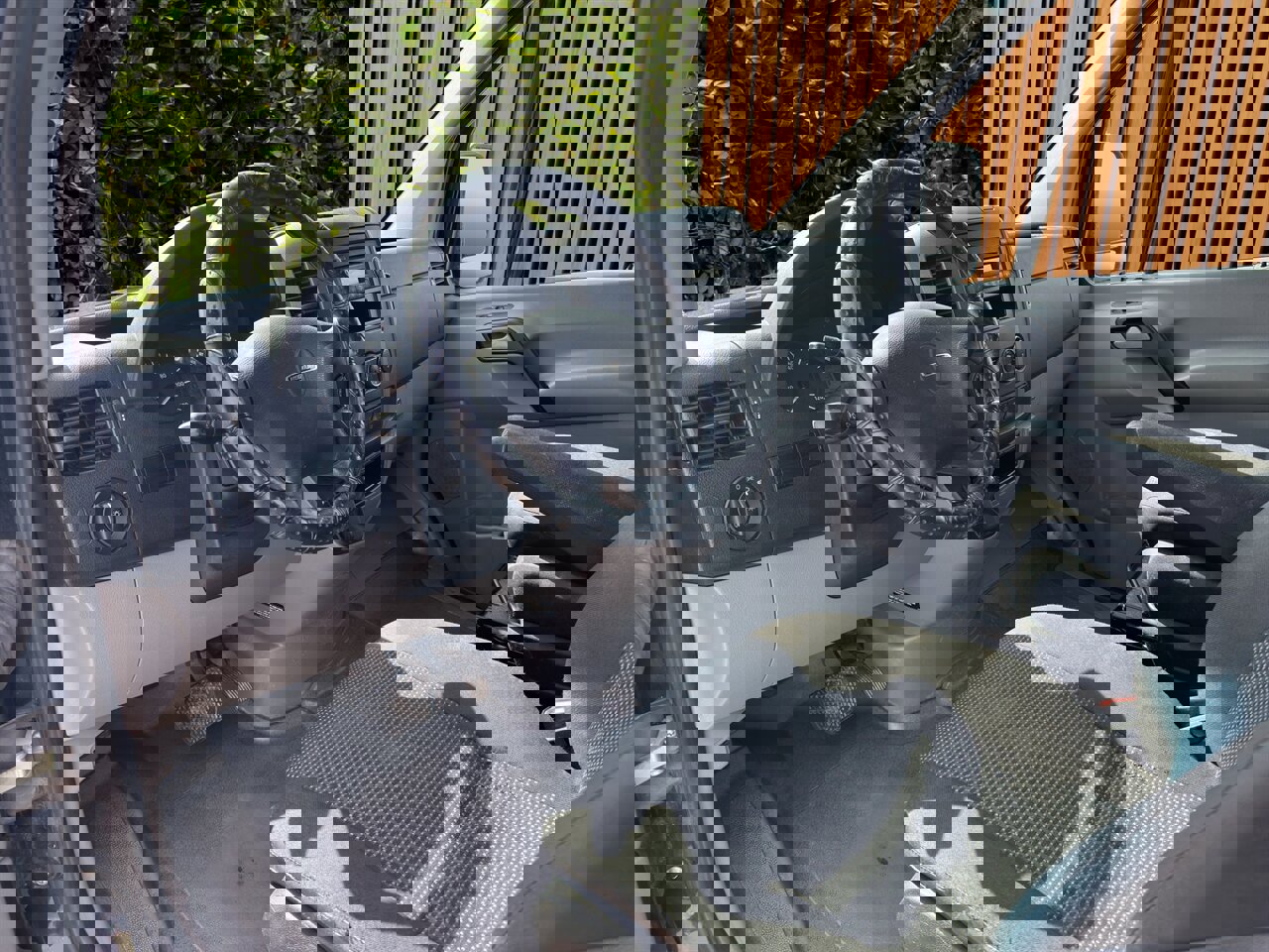 Used 2011 Freightliner Sprinter 2500 image 6