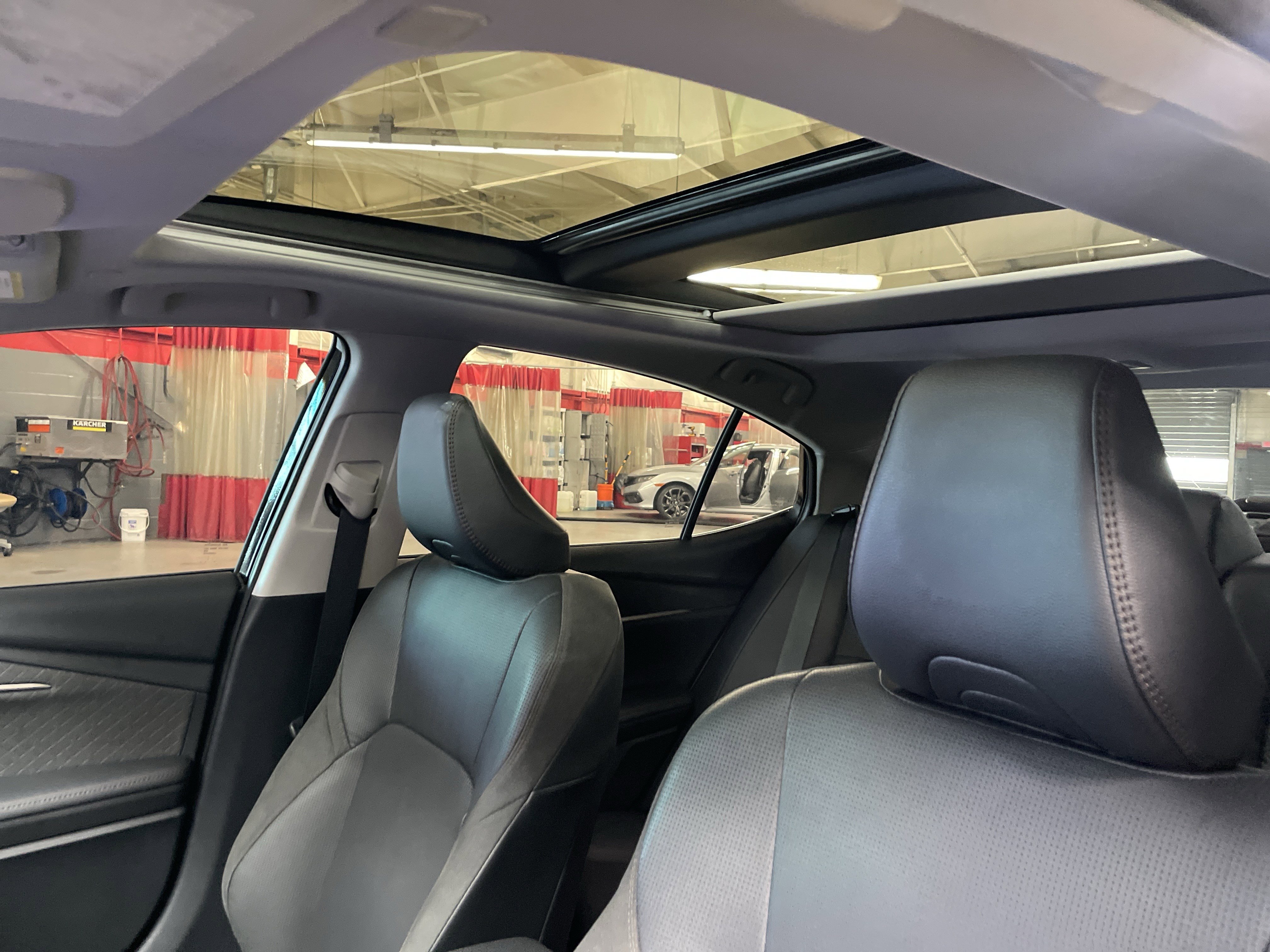 Used 2025 Toyota Camry XLE w/ Premium Plus Package FWD image 27