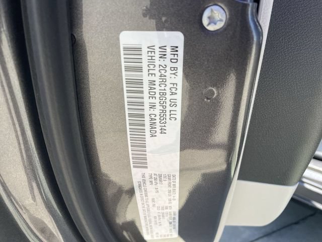 Used 2023 Chrysler Pacifica Touring-L FWD image 33