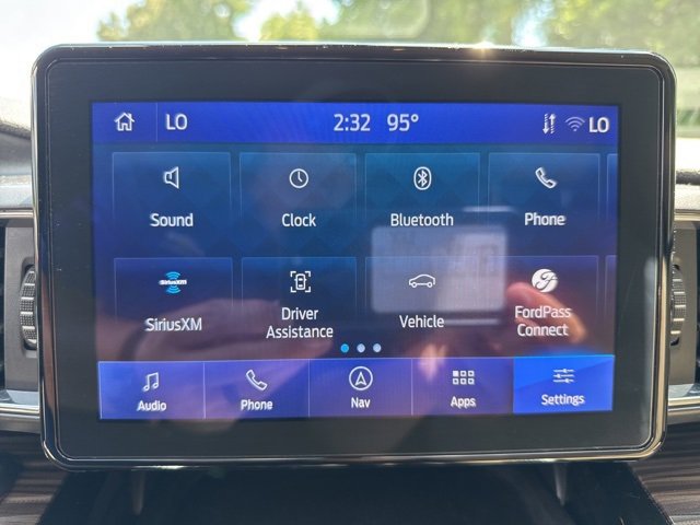 Used 2024 Ford Explorer Limited image 17