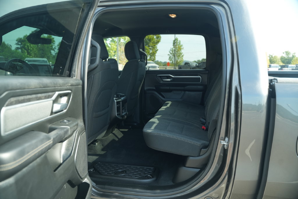 Used 2021 RAM 1500 Big Horn AWD/4WD image 16