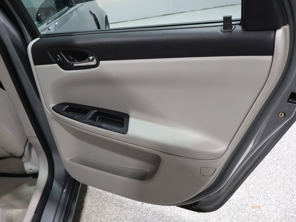 Used 2007 Chevrolet Impala LT image 23