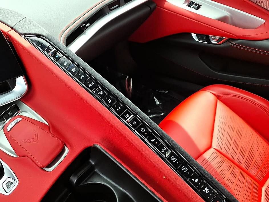 Used 2024 Chevrolet Corvette Stingray Preferred Conv w/ Z51 Performance Package RWD image 26