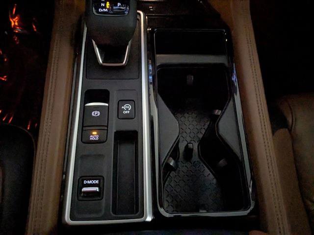 Used 2022 Nissan Pathfinder Platinum w/ Cargo Package FWD image 12