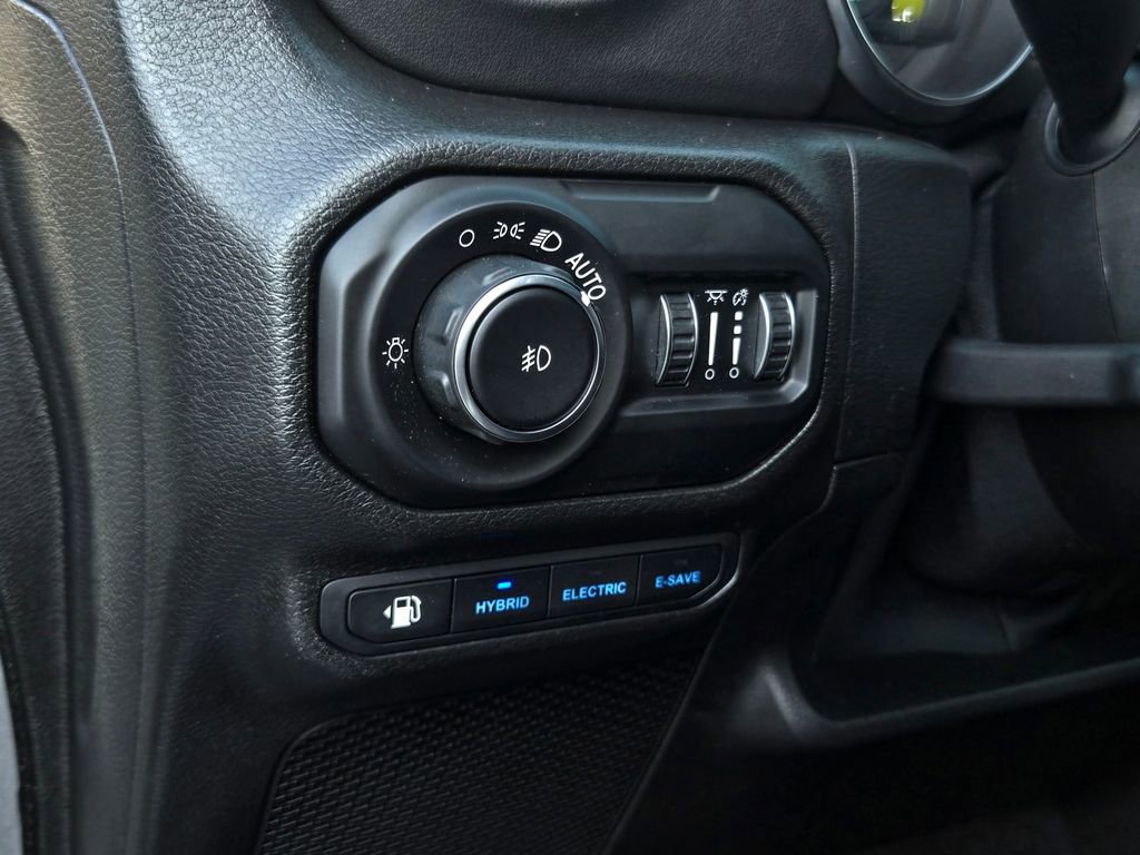 Used 2021 Jeep Wrangler Unlimited Sahara image 19