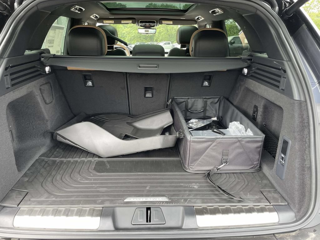 New 2026 Land Rover Range Rover Sport Dynamic SE AWD/4WD image 17