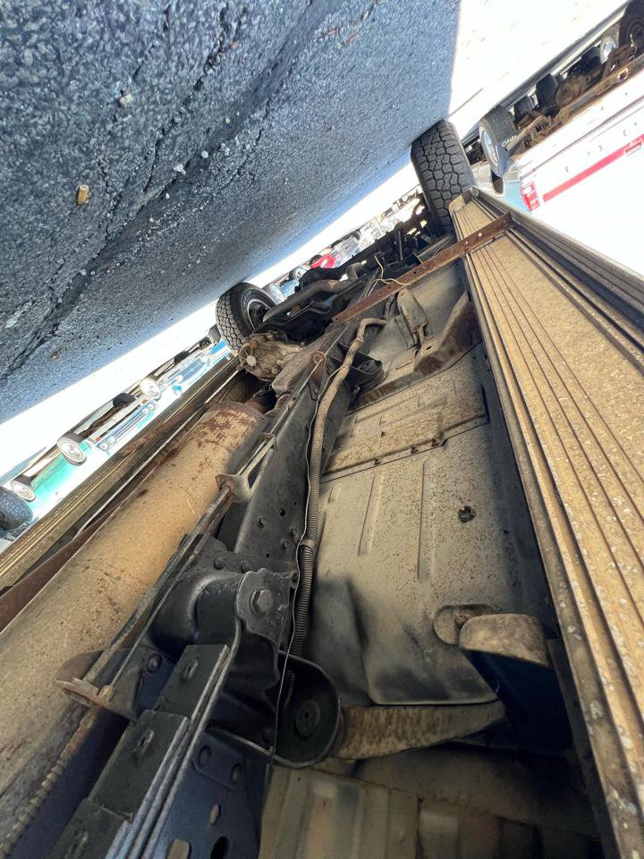 Used 1989 GMC Suburban 2500 AWD/4WD image 24