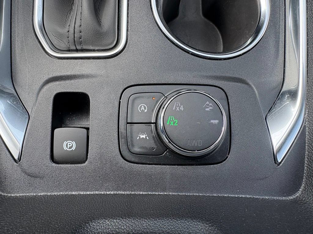Used 2023 Chevrolet Traverse High Country AWD/4WD image 35