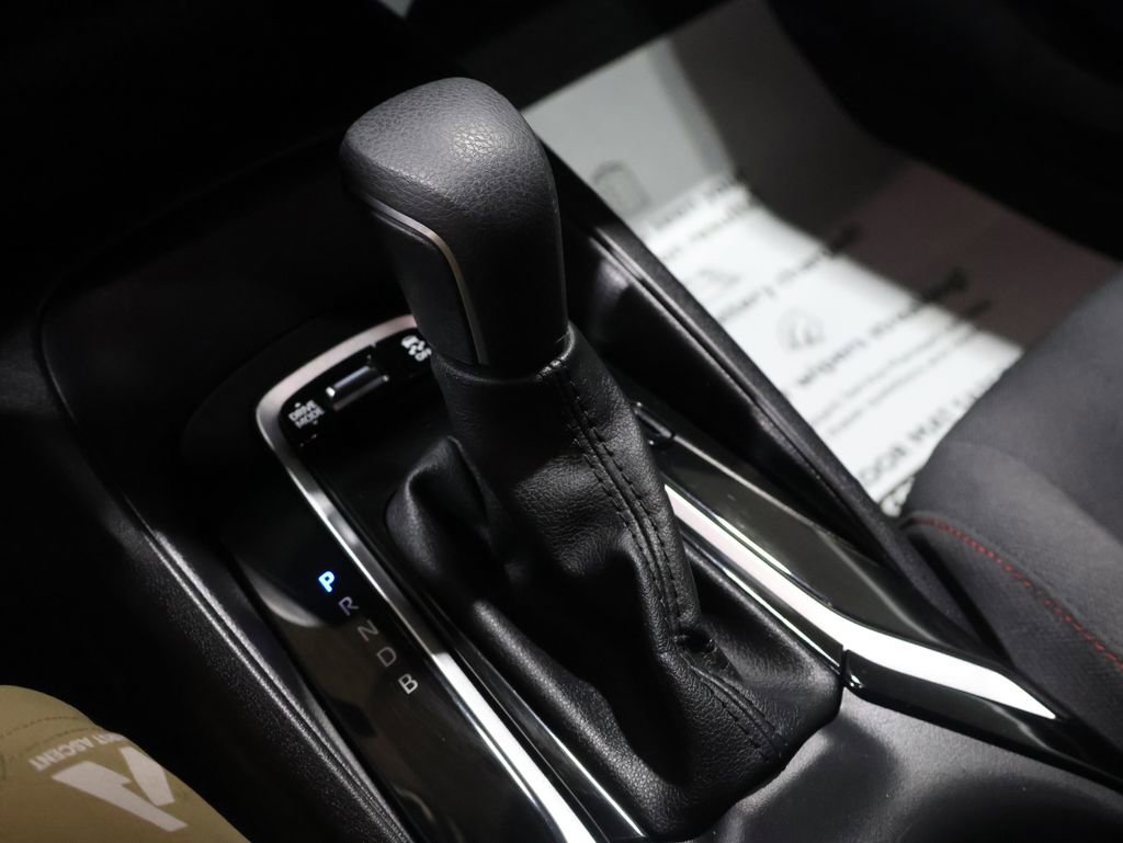 Used 2025 Toyota Corolla SE image 29