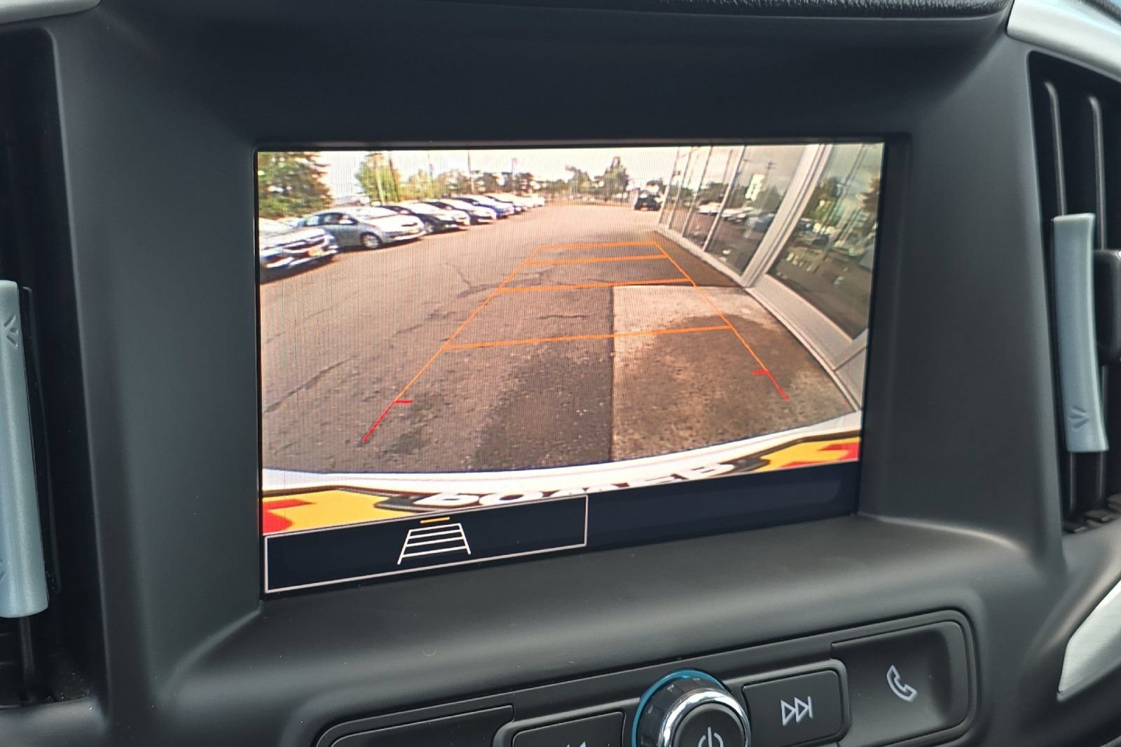 Used 2022 GMC Terrain SLE AWD/4WD image 19