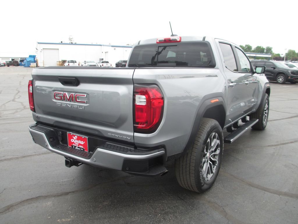 Used 2024 GMC Canyon Denali AWD/4WD image 6