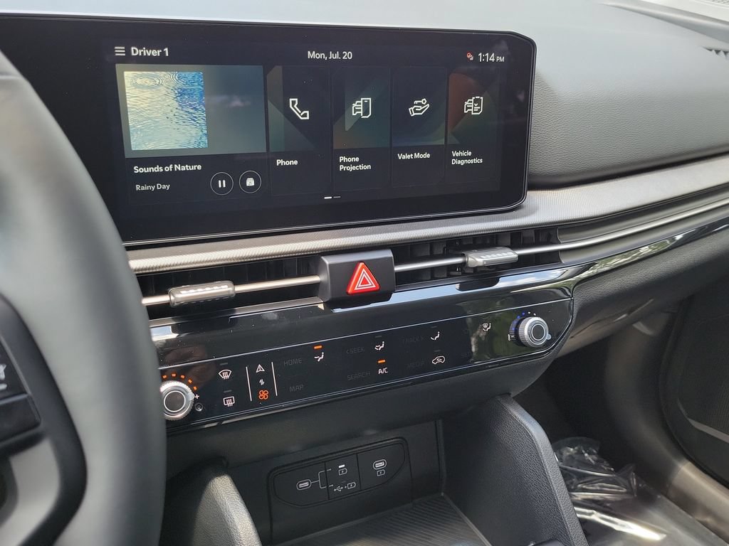 New 2026 Kia Sportage LX w/ LX Convenience Package FWD image 13
