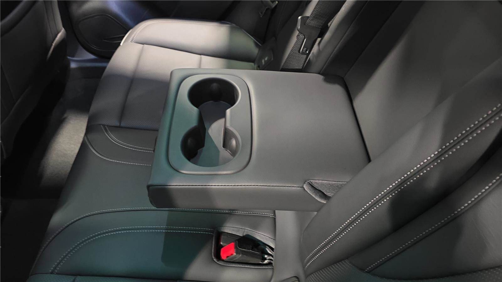 Used 2023 Buick Envision Essence image 19