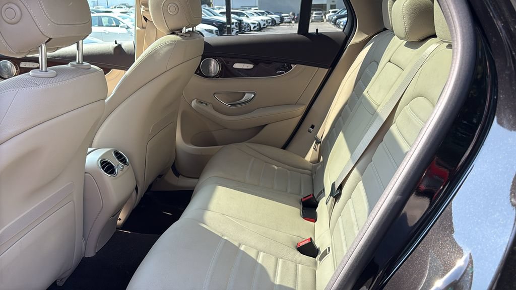 Used 2016 Mercedes-Benz GLC 300 4MATIC image 23