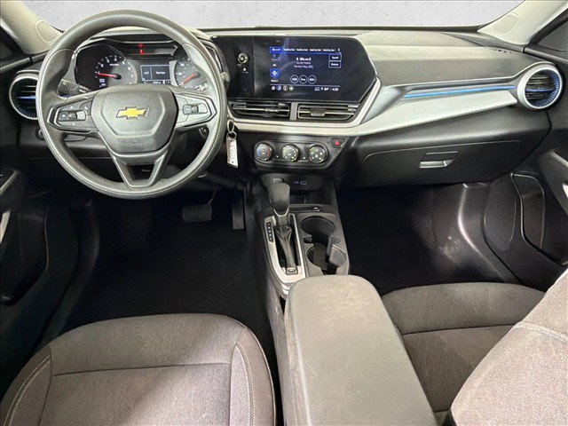 Used 2024 Chevrolet Trax LS w/ LS Convenience Package FWD image 22