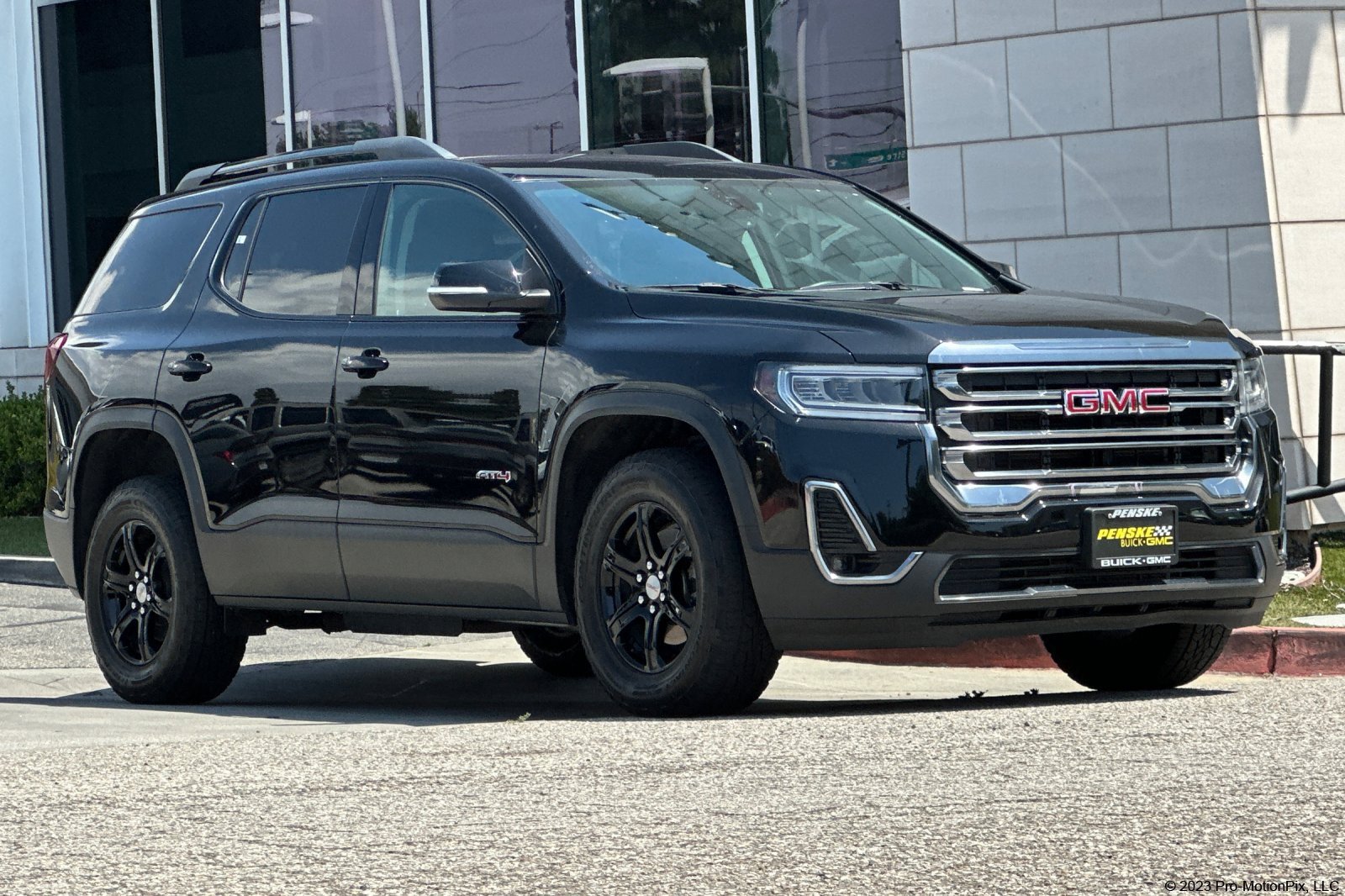 Certified 2023 GMC Acadia AT4 AWD/4WD image 1