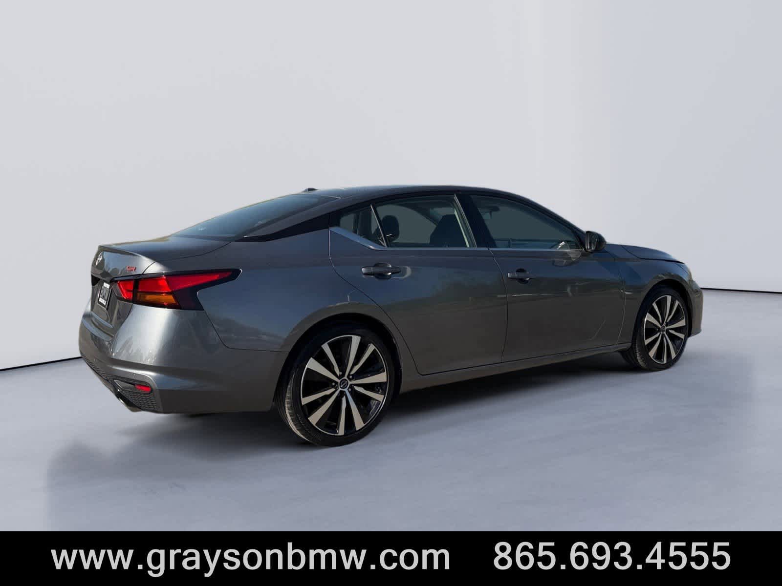Used 2024 Nissan Altima 2.5 SR FWD image 3