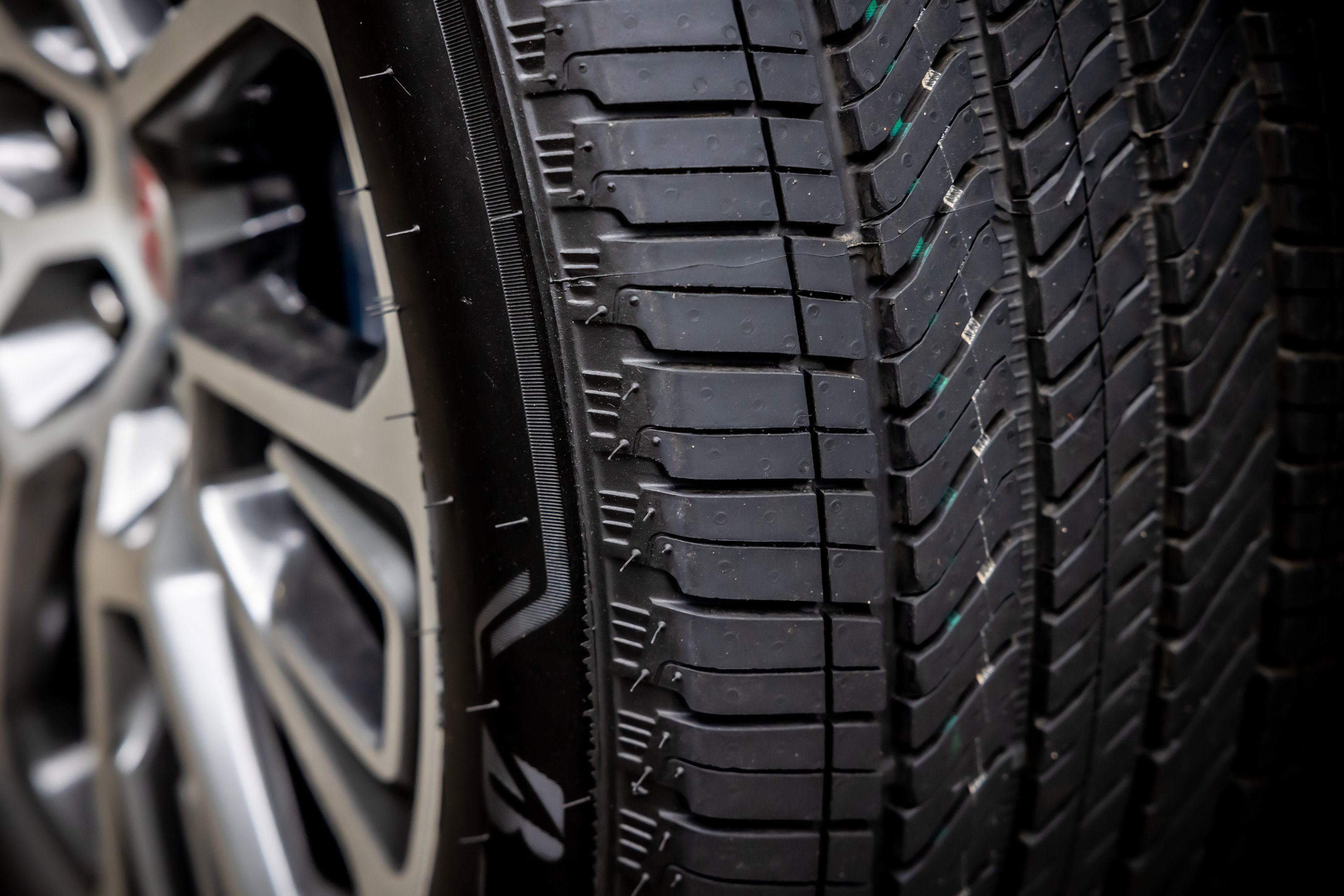 Used 2026 GMC Yukon XL Denali w/ Sun & Power Step Package image 25